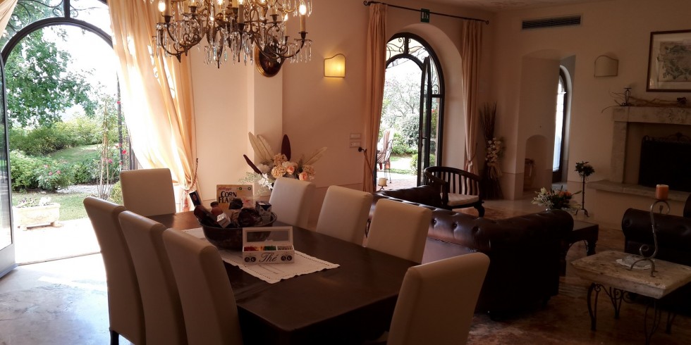 villa la valiana tuscany dining